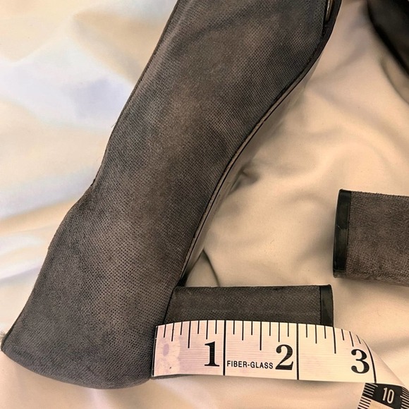 Stuart Weitzman Marymid Grey Suede 90s Mom Style Pump Heel Size 9 - Picture 13 of 14